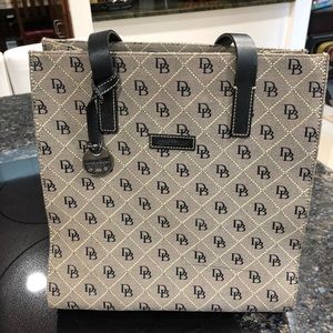 Dooney & Bourke Logo Purse